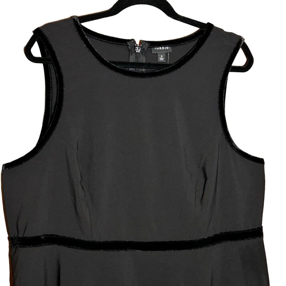 NWT TORRID Women’s Black Crepe Velvet Trim Asymmetrical Peplum Top Size 2X - Picture 2 of 12
